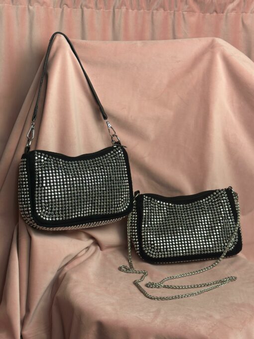 Bolso negro /tachas