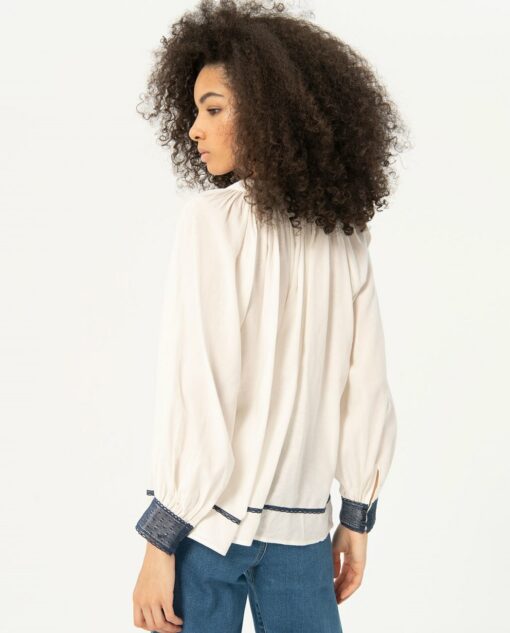 Blusa con detalles de crochet en contraste Blanco - Imagen 2